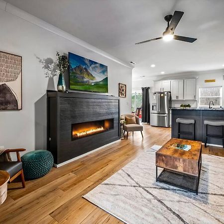 *Dog Friendly*Modern Home-Minutes To Dollywood, Gatlinburg, Smoky Mountains & Pigeon Forge! מראה חיצוני תמונה
