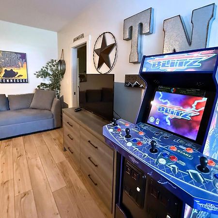 *Dog Friendly*Modern Home-Minutes To Dollywood, Gatlinburg, Smoky Mountains & Pigeon Forge! מראה חיצוני תמונה