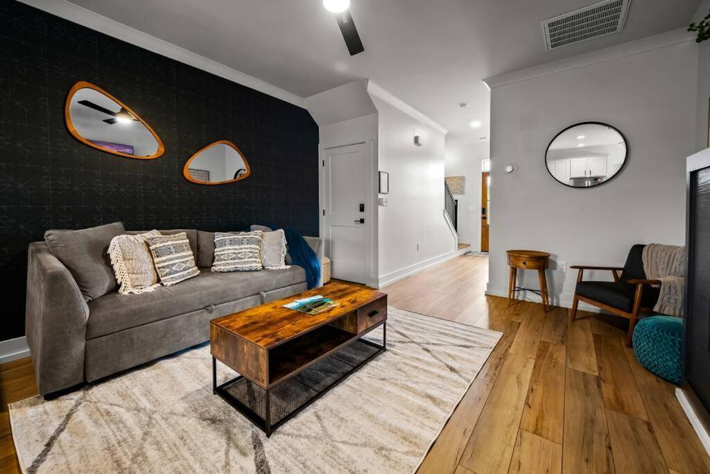 *Dog Friendly*Modern Home-Minutes To Dollywood, Gatlinburg, Smoky Mountains & Pigeon Forge! מראה חיצוני תמונה