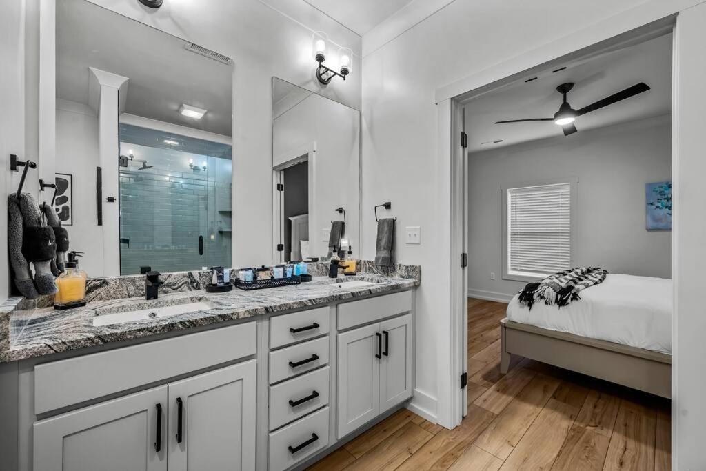 *Dog Friendly*Modern Home-Minutes To Dollywood, Gatlinburg, Smoky Mountains & Pigeon Forge! מראה חיצוני תמונה